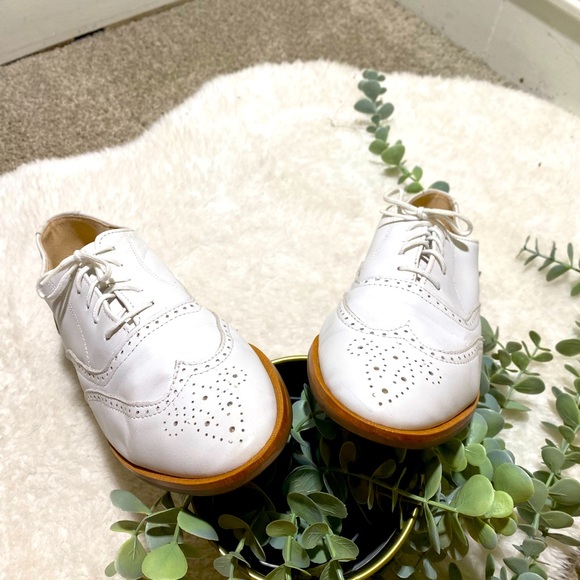 Thom Browne white Wingtip Oxford Shoes - Picture 6 of 8